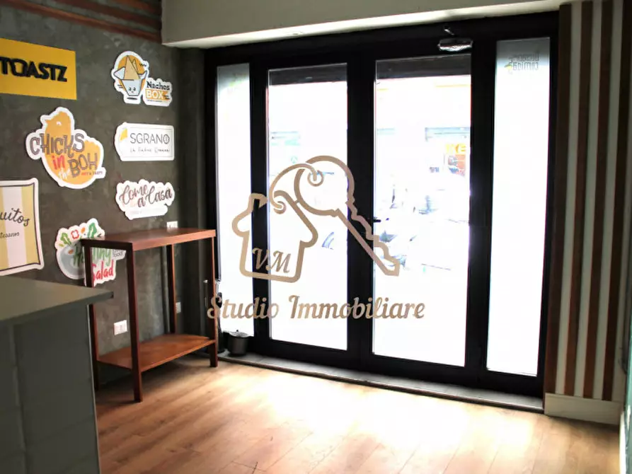 Immagine 6 di Negozio in affitto  in Via Valsassina, 83 a Roma