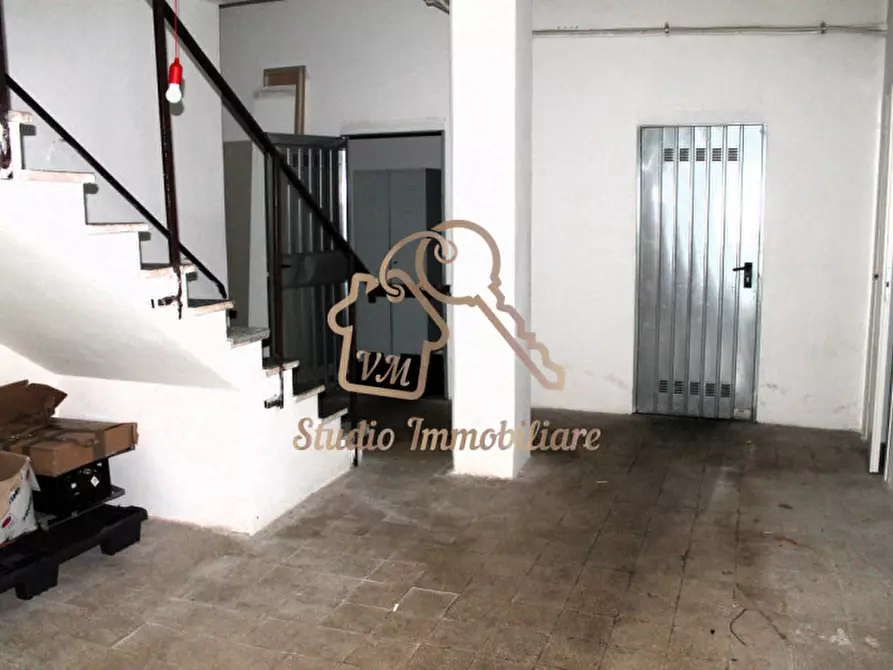 Immagine 10 di Negozio in affitto  in Via Valsassina, 83 a Roma