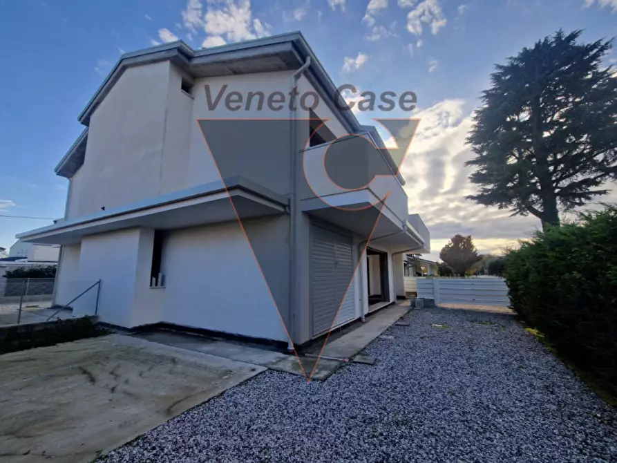 Immagine 3 di Casa bifamiliare in vendita  in Via Dalmazia a Piazzola Sul Brenta