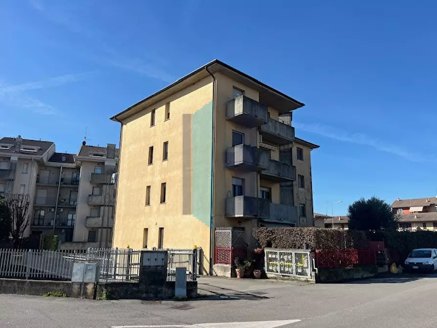 Immagine 3 di Appartamento in vendita  in Via Brigata Alpina Orobica a Dalmine