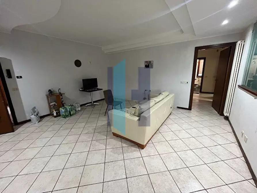 Immagine 10 di Appartamento in vendita  in Via Brigata Alpina Orobica a Dalmine