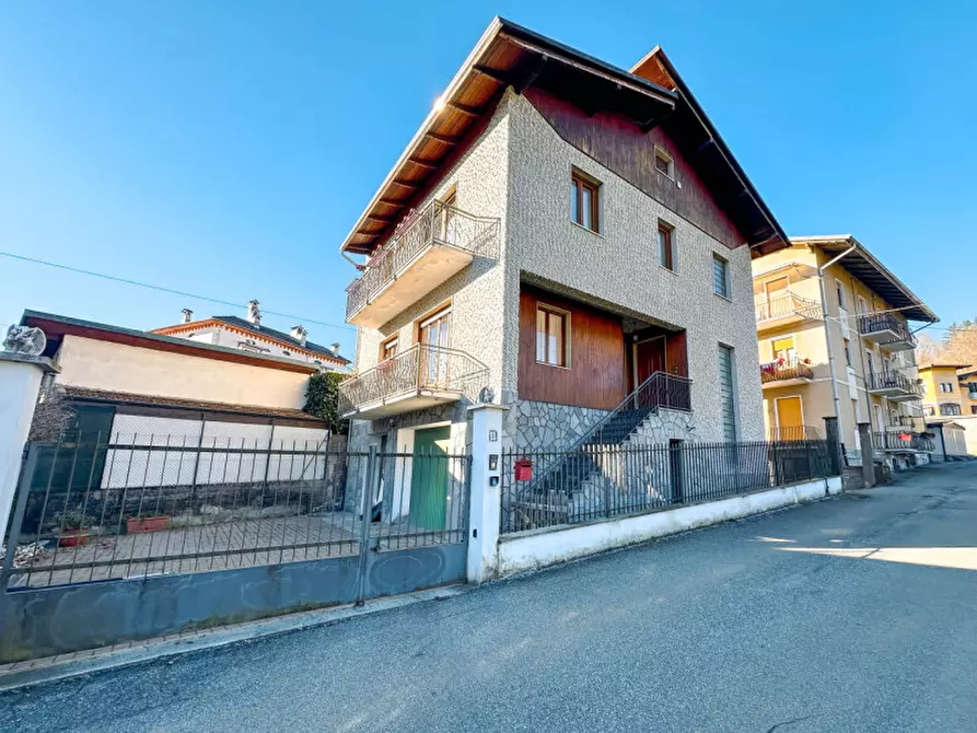 Immagine 2 di Casa bifamiliare in vendita  in VIA FORNACE  CREVACUORE 1 a Crevacuore