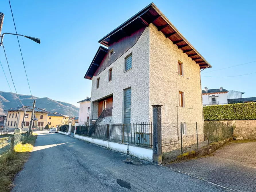 Immagine 37 di Casa bifamiliare in vendita  in VIA FORNACE  CREVACUORE 1 a Crevacuore