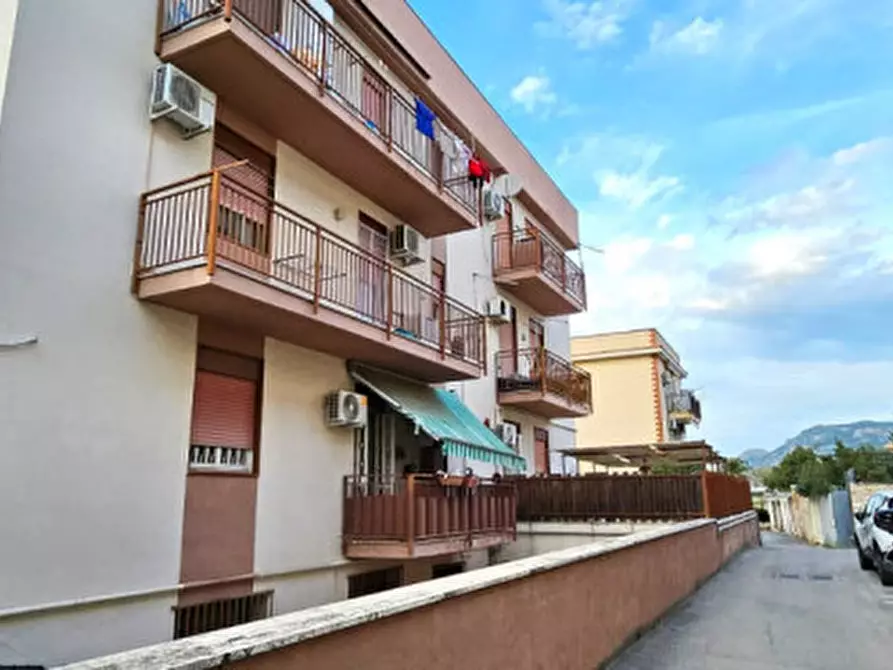Immagine 2 di Appartamento in vendita  in Via Cruillas 83 B a Palermo