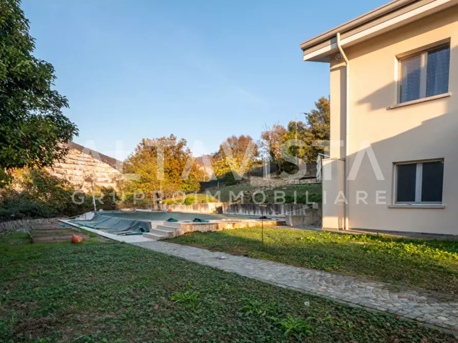 Immagine 9 di Villa in vendita  in Via San Gaetano a Rezzato