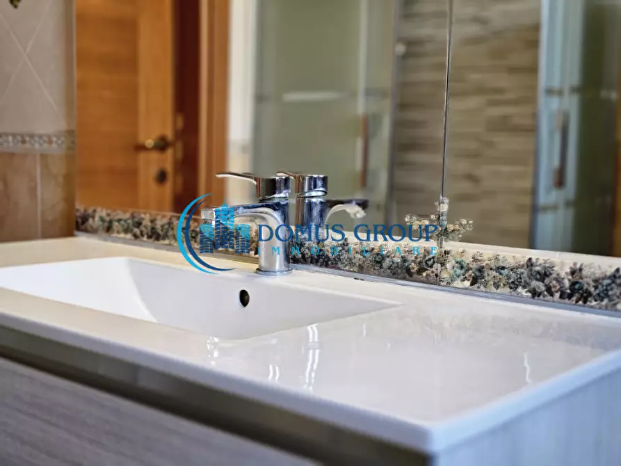 Immagine 23 di Appartamento in vendita  in Via Vergina Tonelli a Roma