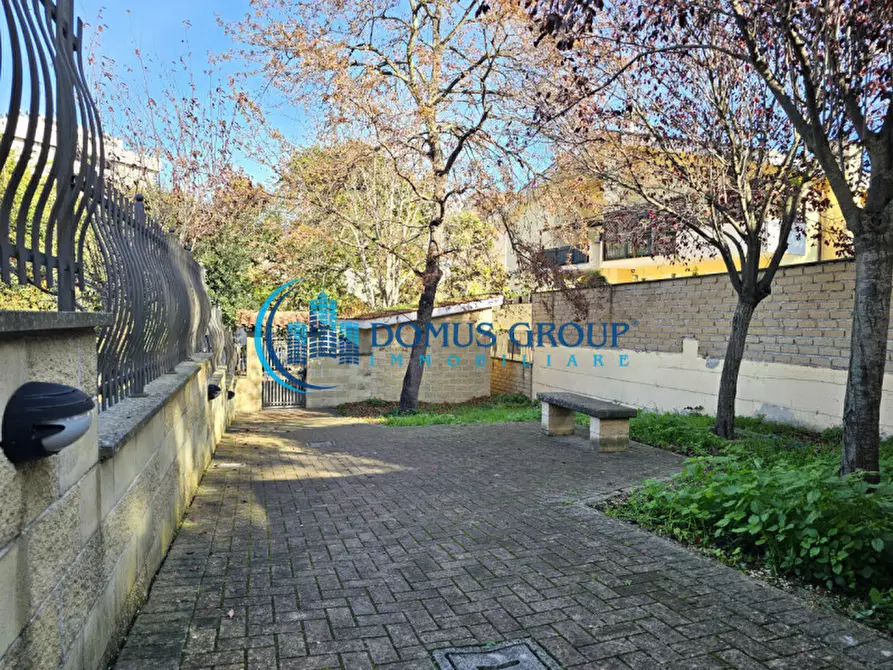 Immagine 59 di Appartamento in vendita  in Via Vergina Tonelli a Roma