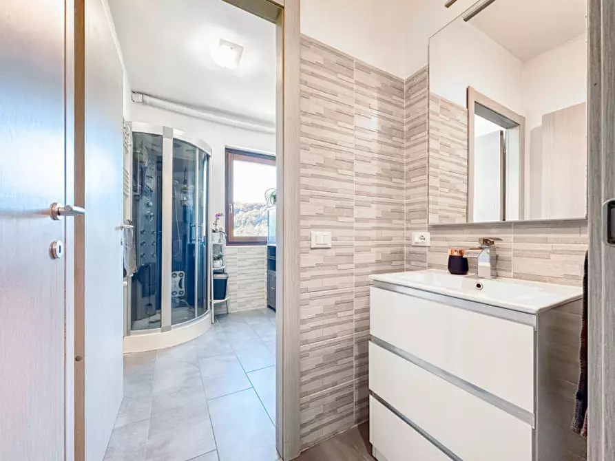 Immagine 10 di Appartamento in vendita  in via per cossogno, 105 a Verbania