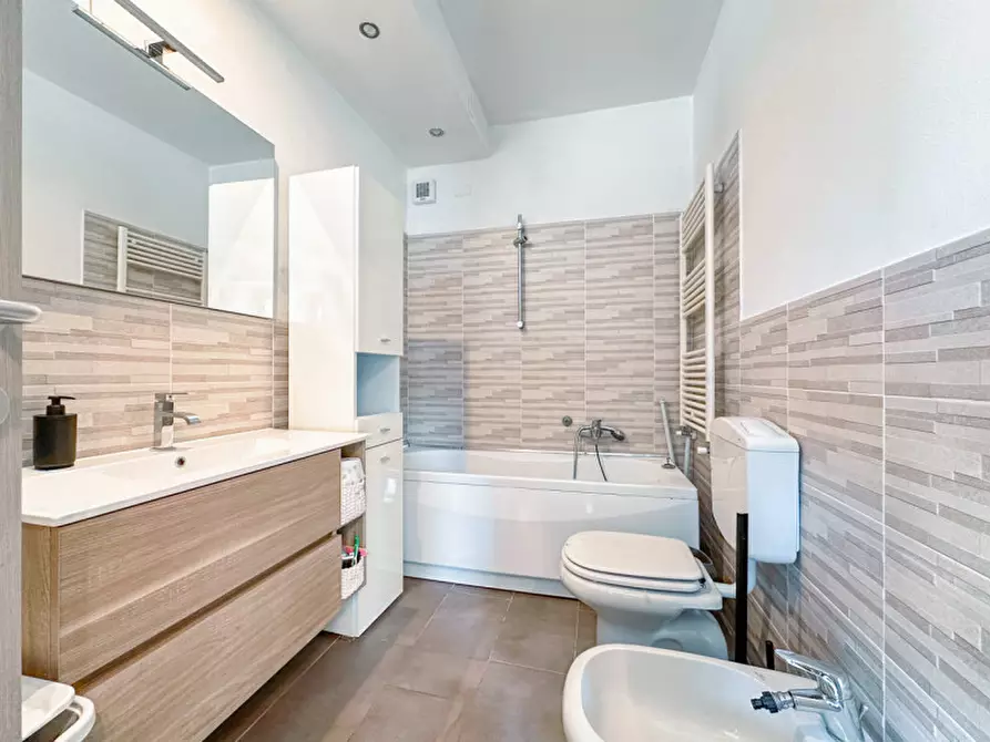 Immagine 12 di Appartamento in vendita  in via per cossogno, 105 a Verbania