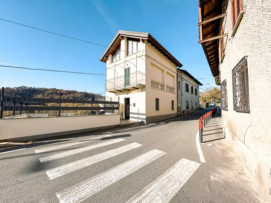 Immagine 19 di Appartamento in vendita  in via per cossogno, 105 a Verbania