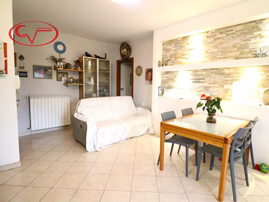 Immagine 1 di Appartamento in vendita  in Via Piave a Montevarchi