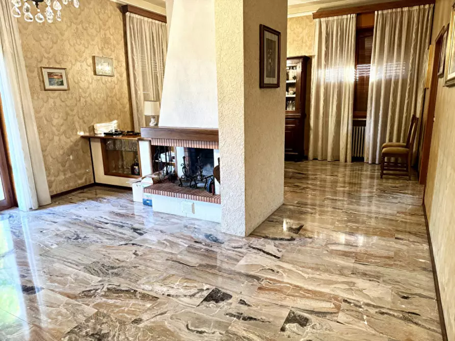 Immagine 8 di Villa in vendita  in via corfu 15 a San Secondo Parmense