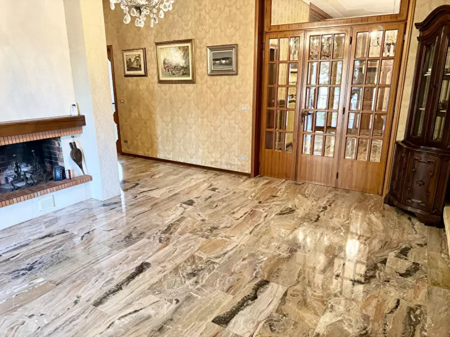 Immagine 10 di Villa in vendita  in via corfu 15 a San Secondo Parmense