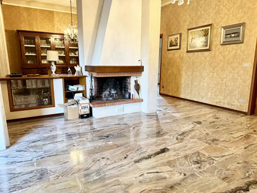 Immagine 13 di Villa in vendita  in via corfu 15 a San Secondo Parmense