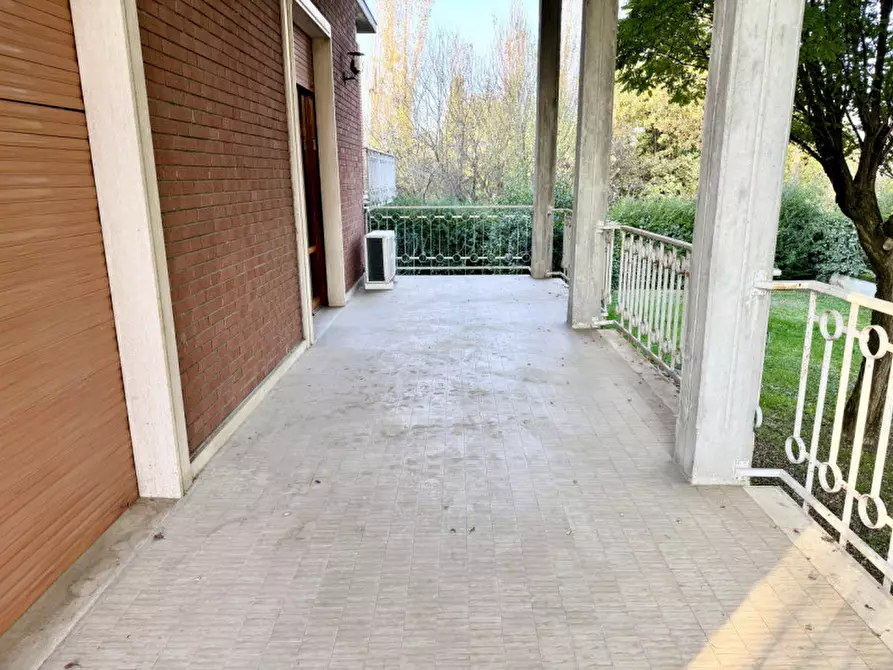 Immagine 17 di Villa in vendita  in via corfu 15 a San Secondo Parmense