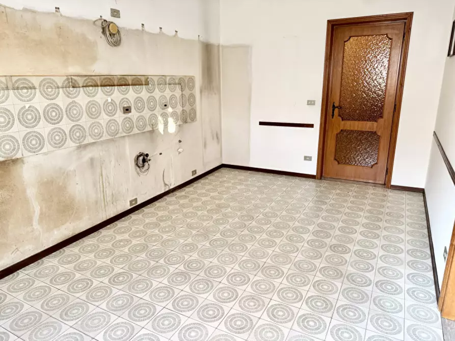 Immagine 26 di Villa in vendita  in via corfu 15 a San Secondo Parmense