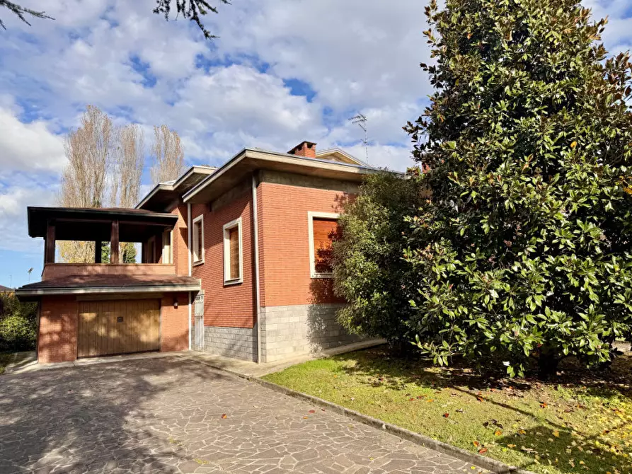 Immagine 91 di Villa in vendita  in via corfu 15 a San Secondo Parmense