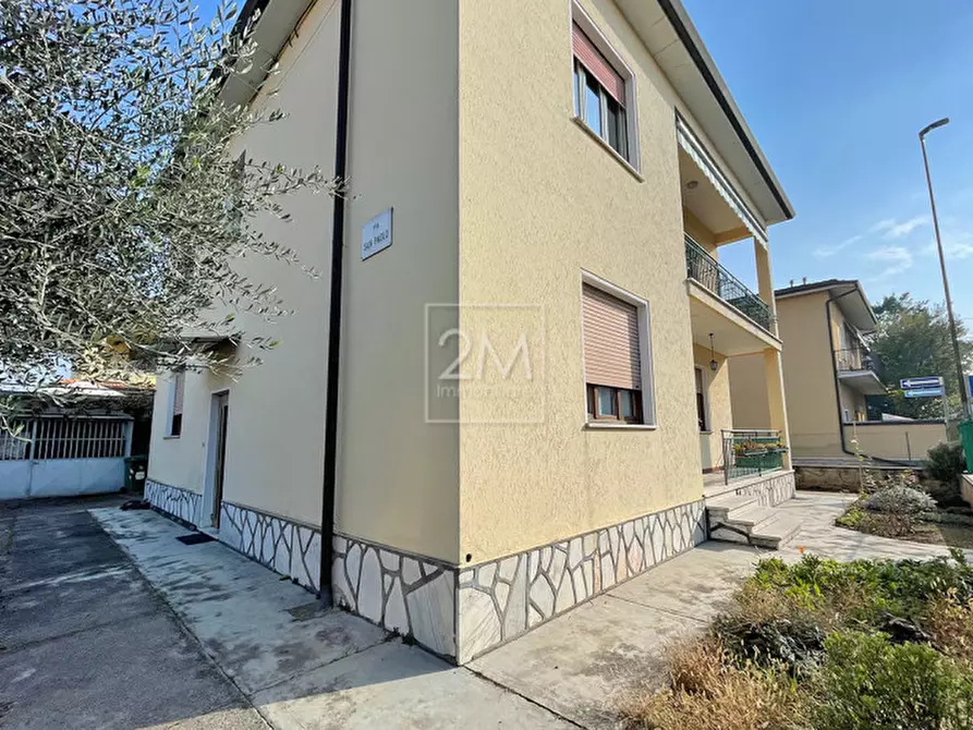 Immagine 4 di Casa bifamiliare in vendita  in Via Valverde a Villafranca Di Verona