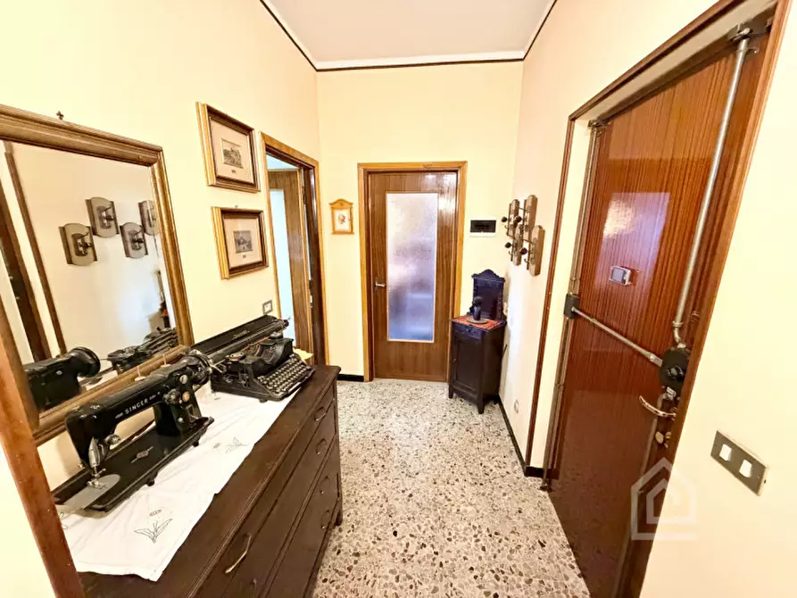 Immagine 9 di Appartamento in vendita  in Via Candido Poggio 24 a Casale Monferrato