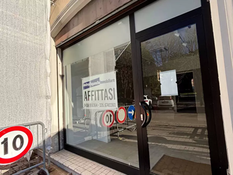 Immagine 5 di Negozio in affitto  in Viale della Vittoria n. 231 a Vittorio Veneto