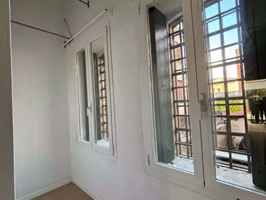 Immagine 11 di Negozio in affitto  in Viale della Vittoria n. 231 a Vittorio Veneto