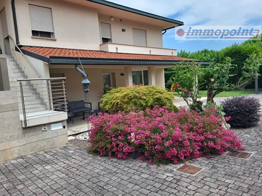 Immagine 2 di Casa indipendente in vendita  in Via Guglielmo Marconi, 8 a Tezze Sul Brenta