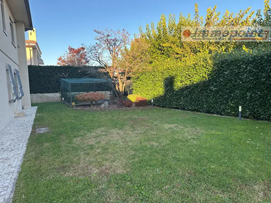 Immagine 4 di Casa indipendente in vendita  in Via Guglielmo Marconi, 8 a Tezze Sul Brenta