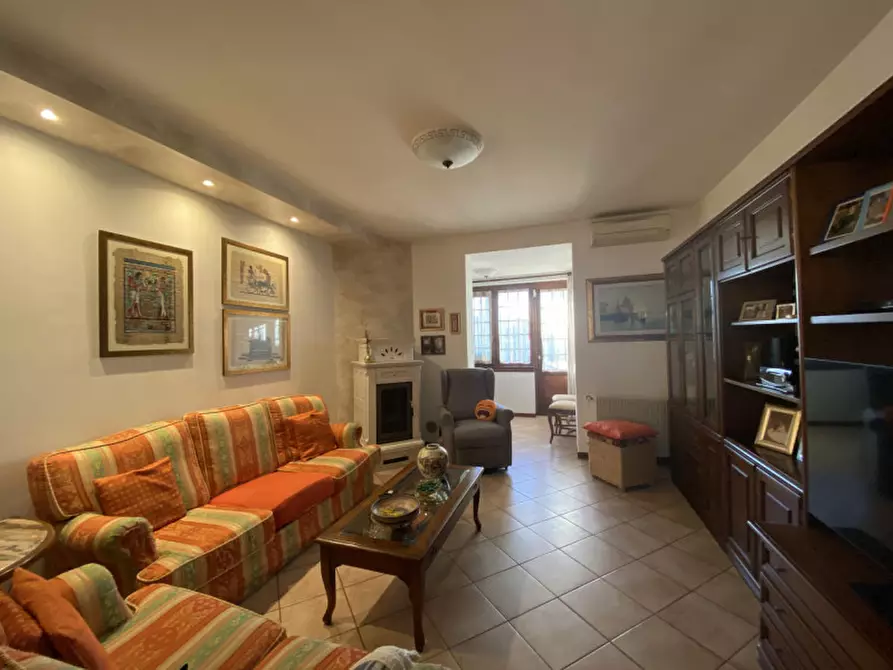 Immagine 4 di Casa bifamiliare in vendita  in Via Boito a Tezze Sul Brenta