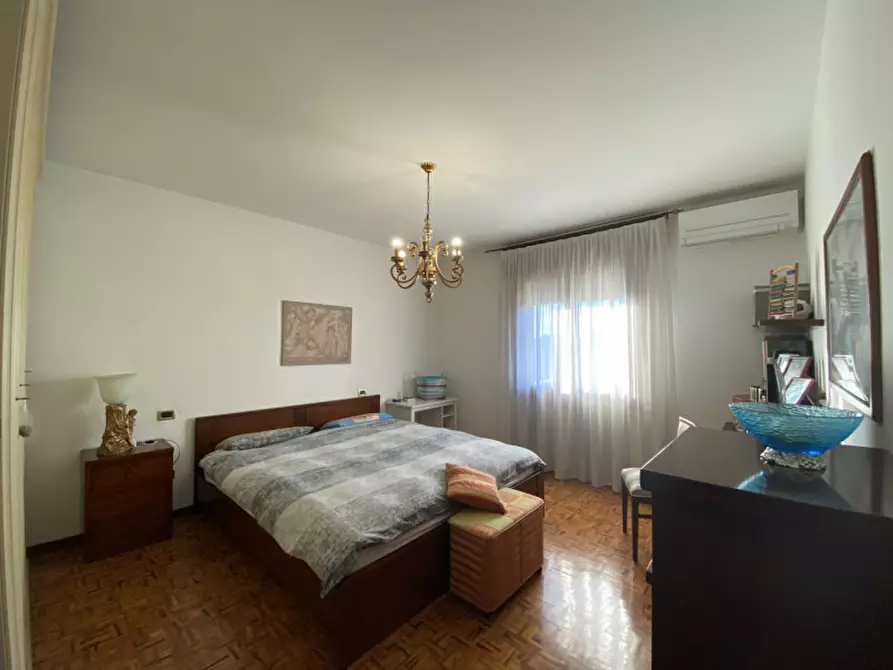 Immagine 7 di Casa bifamiliare in vendita  in Via Boito a Tezze Sul Brenta