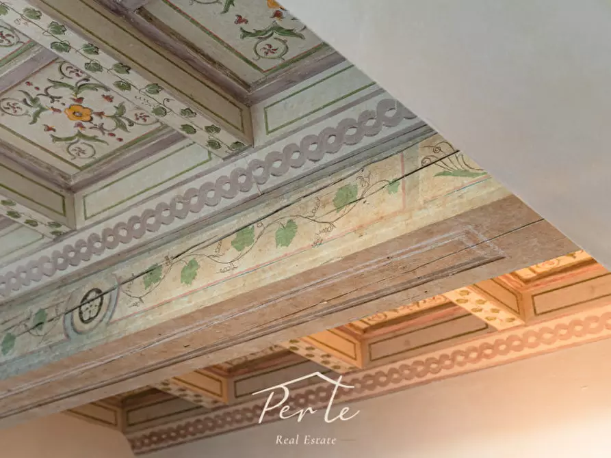 Immagine 9 di Appartamento in vendita  in Via Teatro Vecchio 19 a Mantova