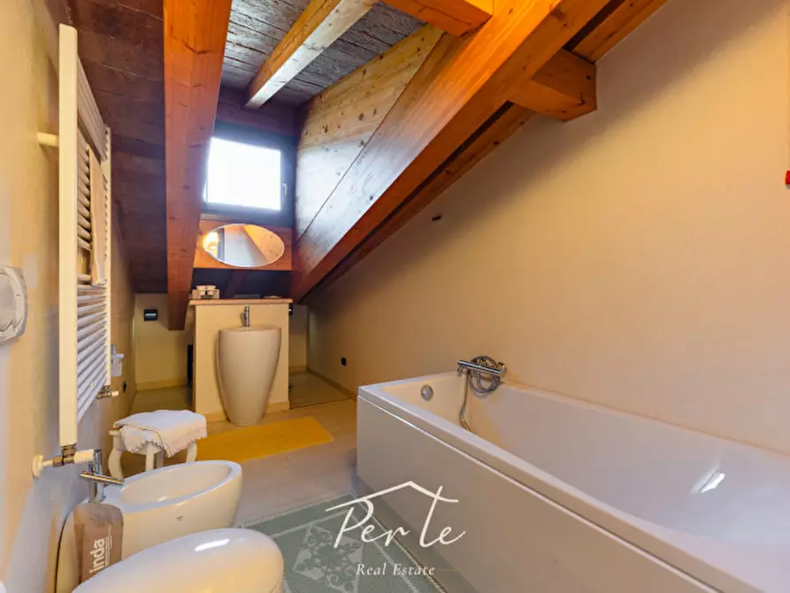 Immagine 15 di Appartamento in vendita  in Via Teatro Vecchio 19 a Mantova