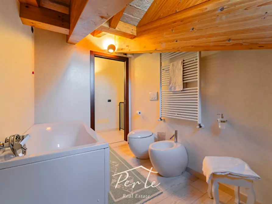 Immagine 16 di Appartamento in vendita  in Via Teatro Vecchio 19 a Mantova