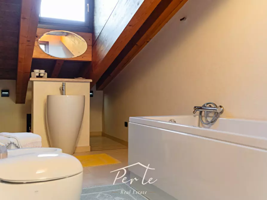 Immagine 17 di Appartamento in vendita  in Via Teatro Vecchio 19 a Mantova