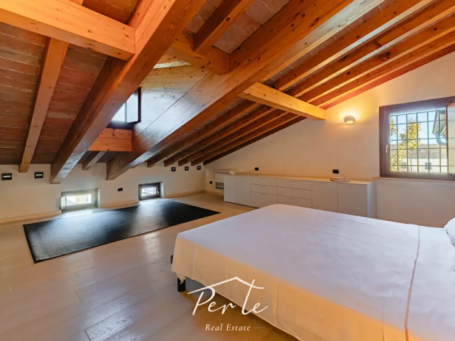 Immagine 19 di Appartamento in vendita  in Via Teatro Vecchio 19 a Mantova