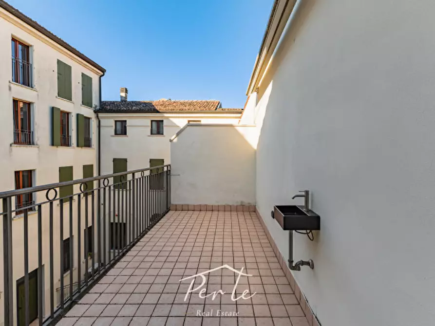 Immagine 21 di Appartamento in vendita  in Via Teatro Vecchio 19 a Mantova