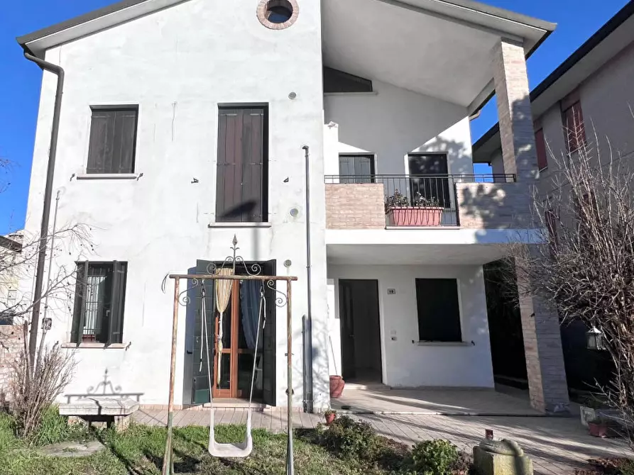 Immagine 2 di Villa in vendita  in Piove di Sacco a Piove Di Sacco