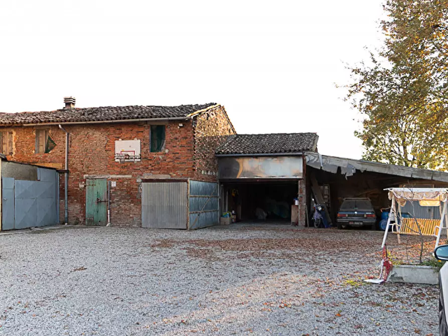 Immagine 5 di Rustico / casale in vendita  in Via Larga a Castel Guelfo Di Bologna
