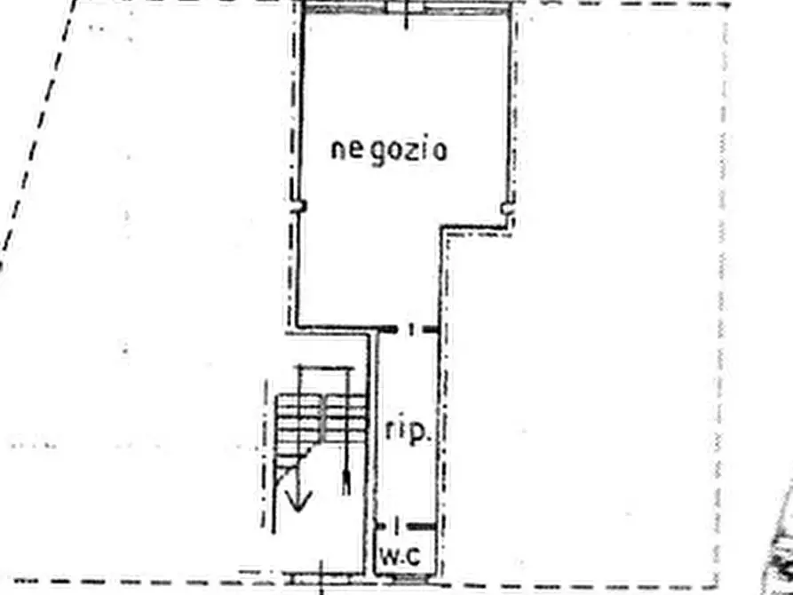 Immagine 6 di Negozio in vendita  in Viale Trieste 284 a Vicenza