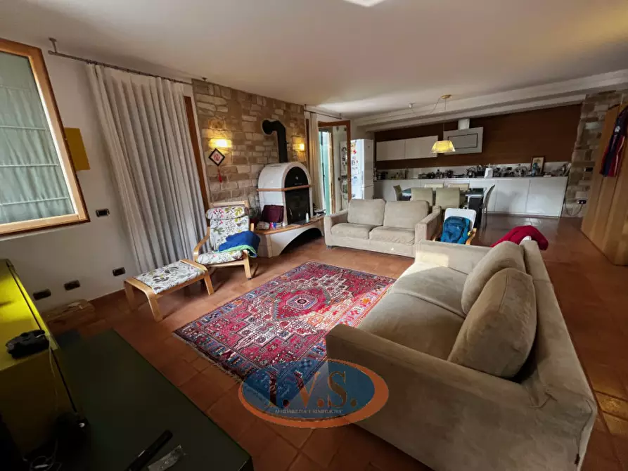 Immagine 3 di Casa trifamiliare in vendita  in VIA C. COLOMBO a Villafranca Padovana