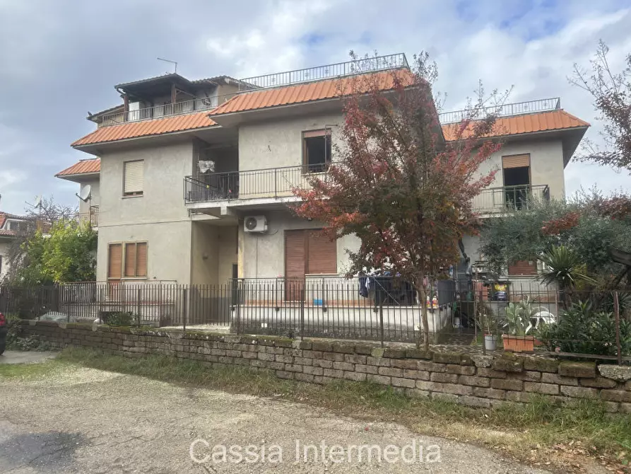 Immagine 33 di Attico in vendita  in Via Aldo Moro 102 a Nepi