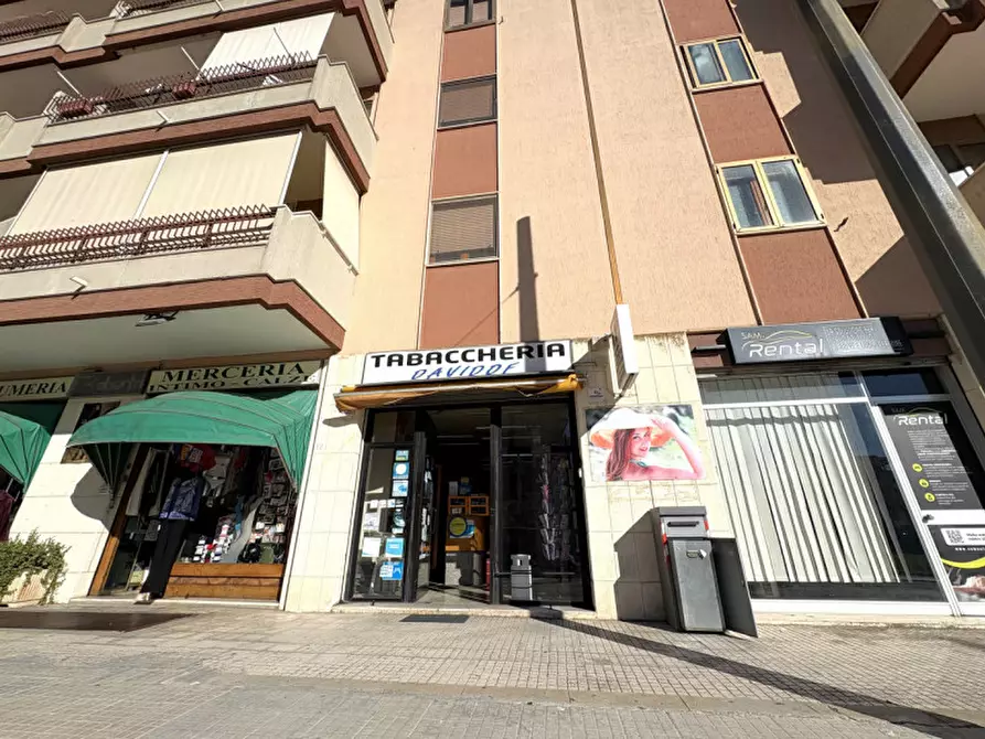 Immagine 7 di Attività commerciale in vendita  in Piazzale Rudiae a Lecce