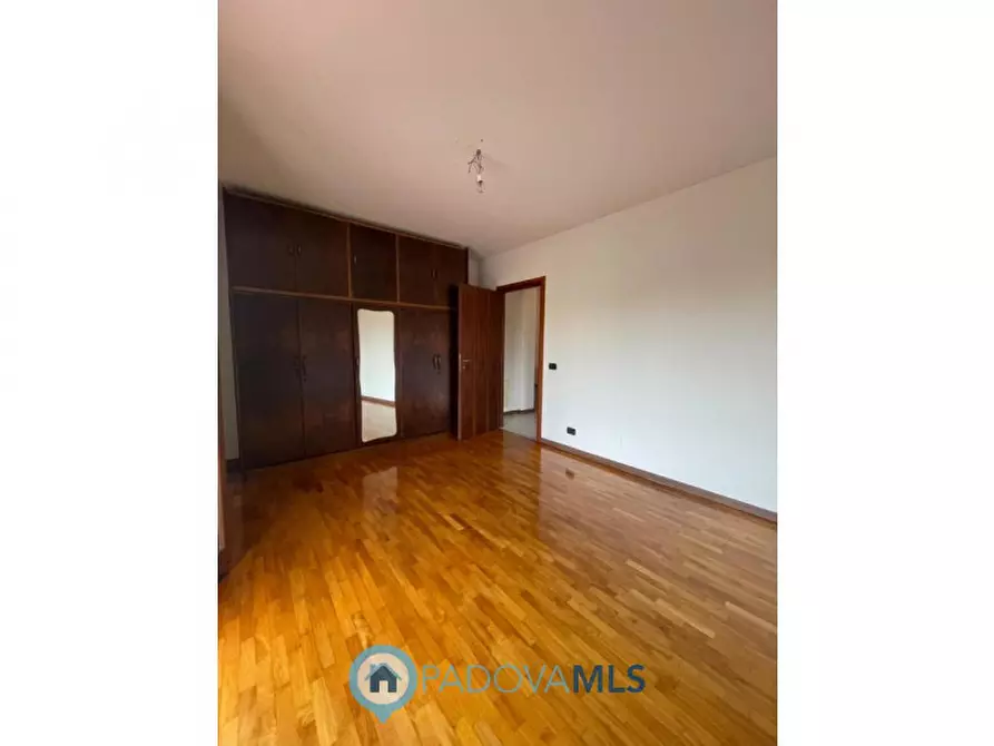 Immagine 6 di Appartamento in vendita  in Corso delle Terme a Montegrotto Terme