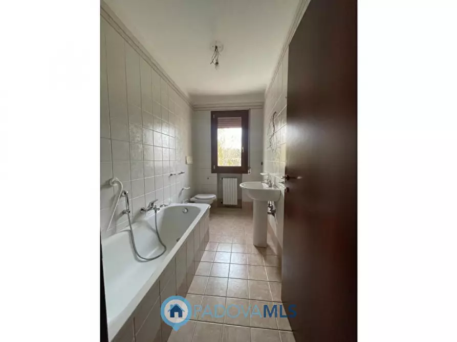 Immagine 8 di Appartamento in vendita  in Corso delle Terme a Montegrotto Terme