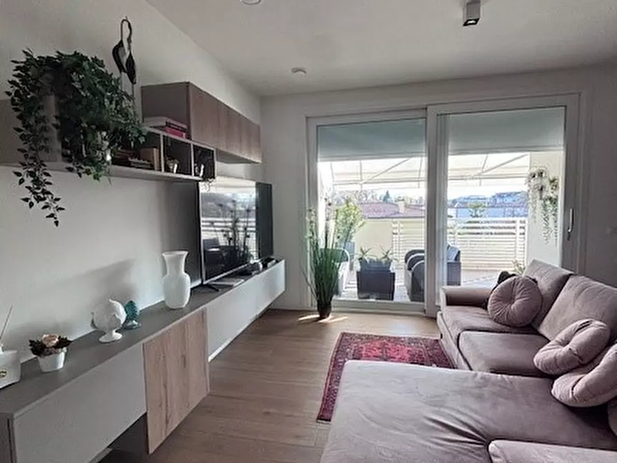 Immagine 2 di Appartamento in vendita  in via Bembo a Padova