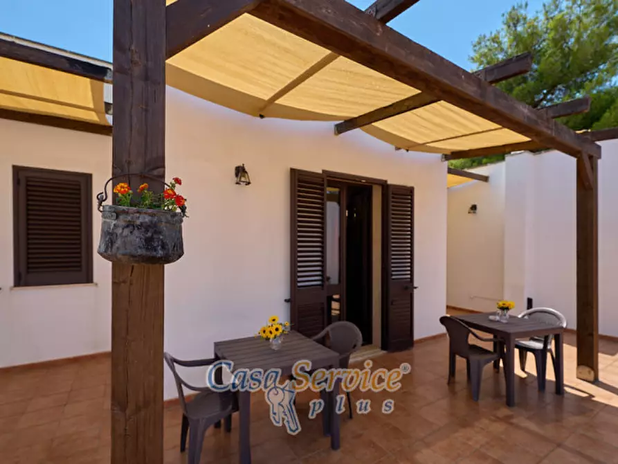 Immagine 14 di Villa in vendita  in Via Contrada Mauri a Sannicola