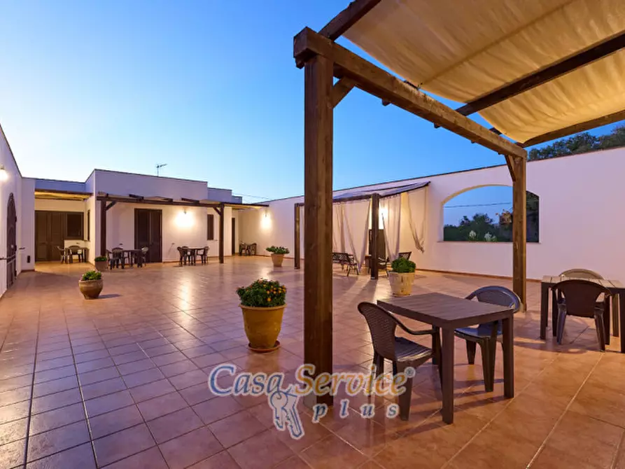 Immagine 39 di Villa in vendita  in Via Contrada Mauri a Sannicola