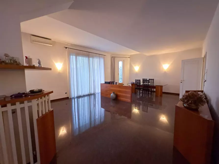 Immagine 5 di Villa in vendita  in Via Mandresca 7 a Inverigo