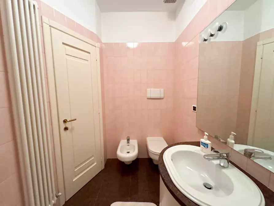 Immagine 19 di Villa in vendita  in Via Mandresca 7 a Inverigo