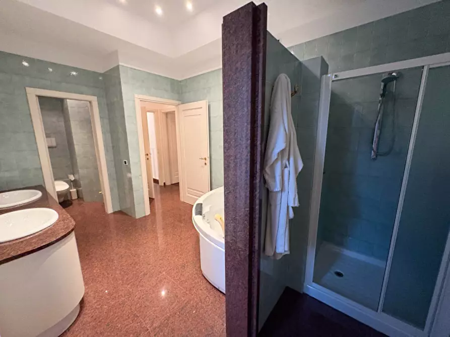 Immagine 21 di Villa in vendita  in Via Mandresca 7 a Inverigo