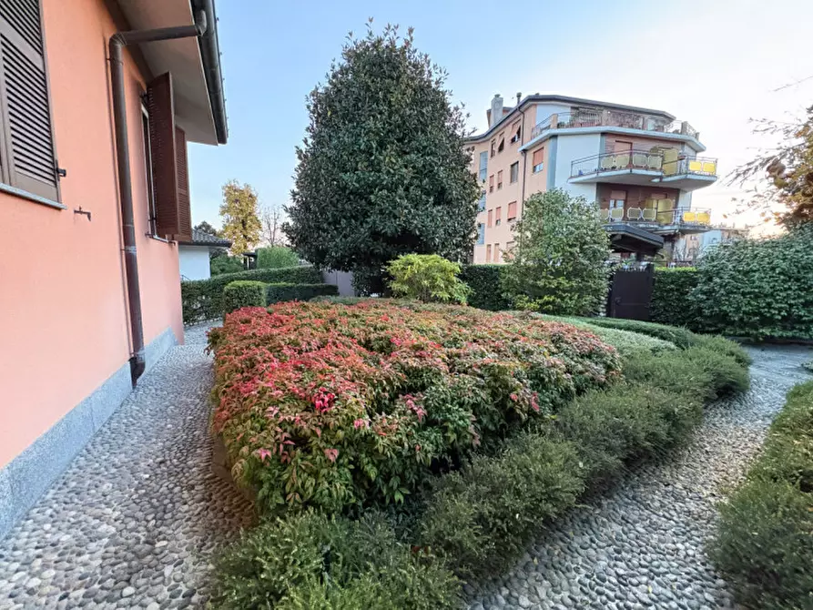 Immagine 32 di Villa in vendita  in Via Mandresca 7 a Inverigo